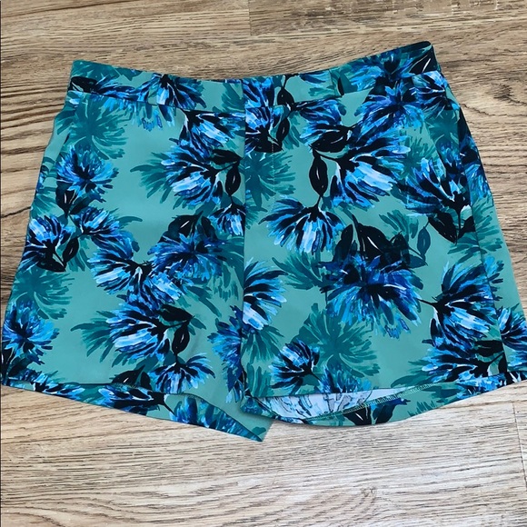 Banana Republic Pants - Banana Republic Floral Dress Shorts Size 12
